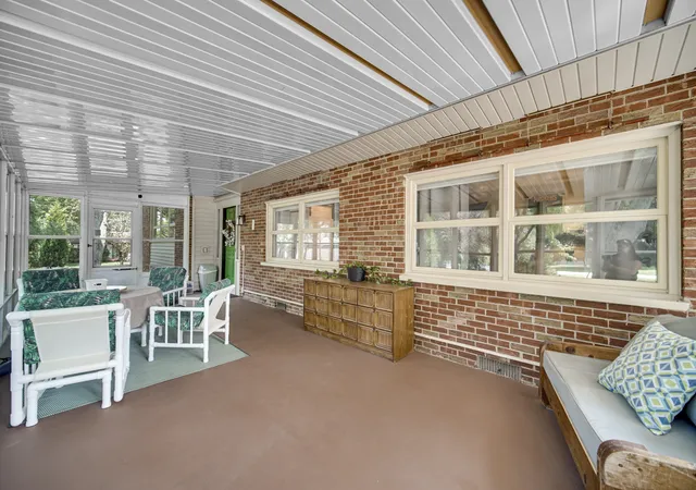 5th image of 205 Sharon Dr, Sleepy Hollow, IL 60118 | MLS# 12736046