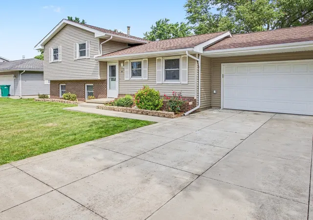 4th image of 10 Imperial Dr, Streator, IL 61364 | MLS# 12736096