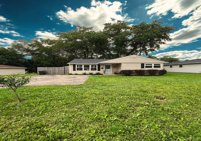 Single family home for sale at 3603 Kirchoff Rd, Rolling Meadows, IL 60008 | MLS# 12736106