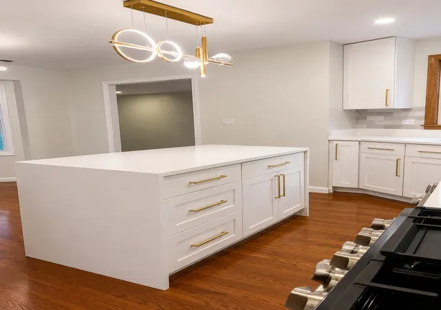 Photo 4 of Single family home for sale at 4n015 Kenwood Ave, West Chicago, IL 60185 | MLS# 12736109 | Listing updated on 2026-08-25