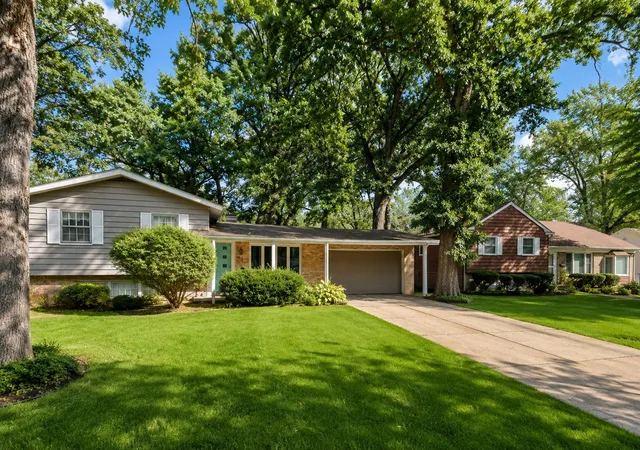 Photo 1 of Single family home for sale at 49 Briarcliff Rd, Montgomery, IL 60538 | MLS# 12736193 | Listing updated on 2026-08-29
