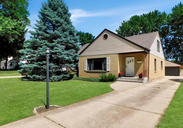 2nd image of 1007 Luther Ave, Rockford, IL 61107 | MLS# 12736212