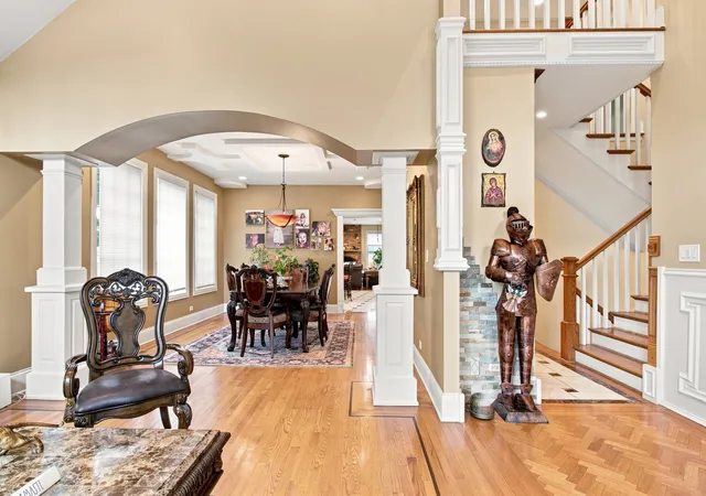 4th image of 2281 Elmira Ave, Des Plaines, IL 60018 | MLS# 12736218