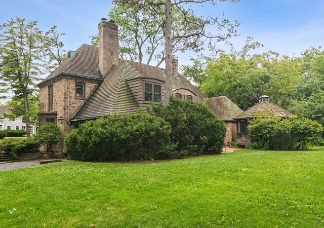 30th image of 102 Pine Rd, Barrington, IL 60010 | MLS# 12736230
