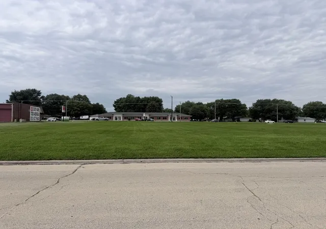 2nd image of 1252 N Convent St, Bourbonnais, IL 60914 | MLS# 12736261