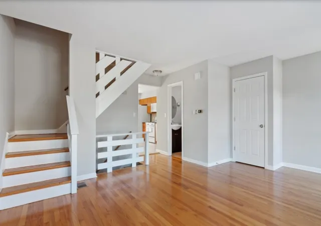 4th image of 901 Waukegan Rd #B, Deerfield, IL 60015 | MLS# 12736276