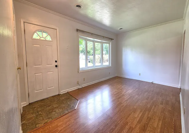 Photo 4 of Single family home for sale at 208 E 8th Avenue, Colona, IL 61241 | MLS# 12736307 | Listing updated on 2026-09-06