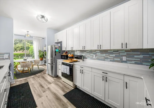 Photo 4 of Townhouse for sale at 1511 Stoneridge Cir, Yorkville, IL 60560 | MLS# 12736333 | Listing updated on 2026-08-28