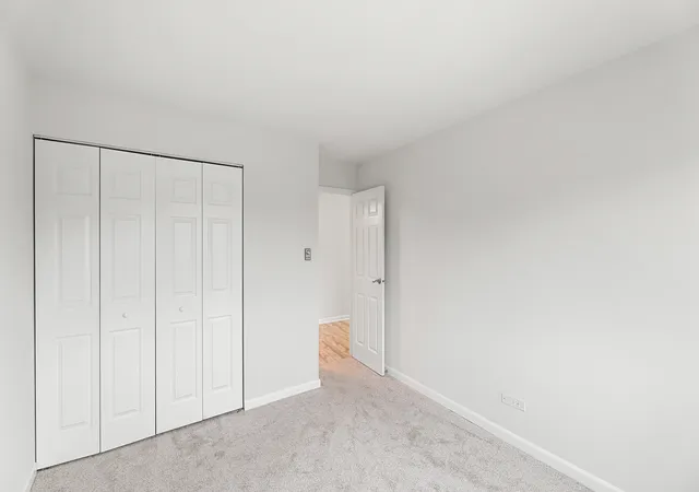 Listing Photo 2 - Condo for sale in building located at 9724 S Karlov Ave, Oak Lawn, IL 60453 - Unit #207