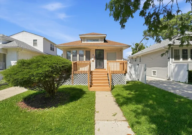 2nd image of 1426 S 18th Ave, Maywood, IL 60153 | MLS# 12736376