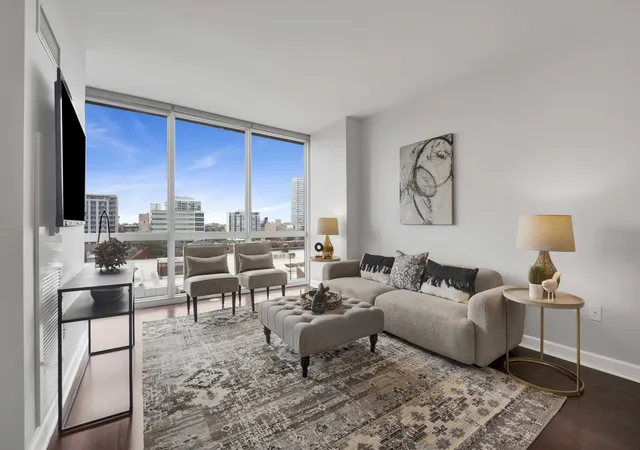 Photo 3 of Condo for sale at 1901 S Calumet Ave #911, Chicago, IL 60616 | MLS# 12736378 | Listing updated on 2026-08-20