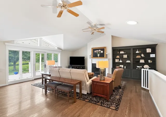 4th image of 1110 Lake Shore Dr N, Barrington, IL 60010 | MLS# 12736406