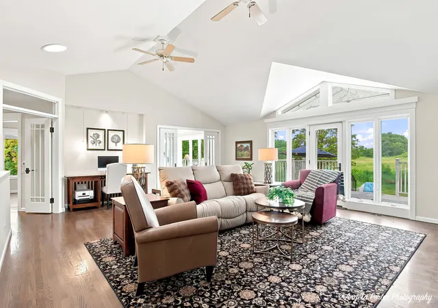 5th image of 1110 Lake Shore Dr N, Barrington, IL 60010 | MLS# 12736406