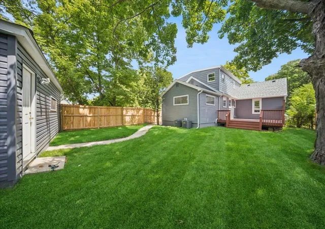 4th image of 818 Bach St, Northbrook, IL 60062 | MLS# 12736407