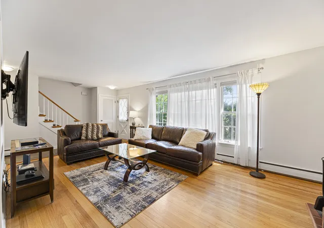 4th image of 1130 E Lake Ave, Glenview, IL 60025 | MLS# 12736416