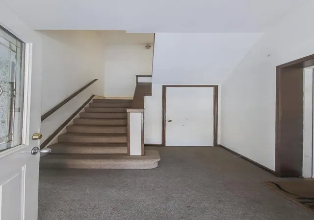 Listing Photo 3 - Condo for sale in building located at 313 E 60Th St, Chicago, IL 60637 - Unit #1