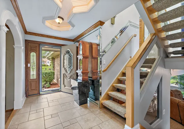 3rd image of 570 Sandpebble Dr, Schaumburg, IL 60193 | MLS# 12736433