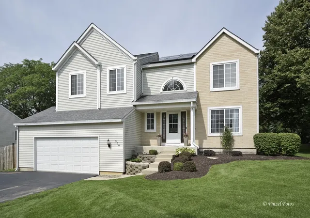 1st image of 300 Briarwood Ln, Algonquin, IL 60102 | MLS# 12736439