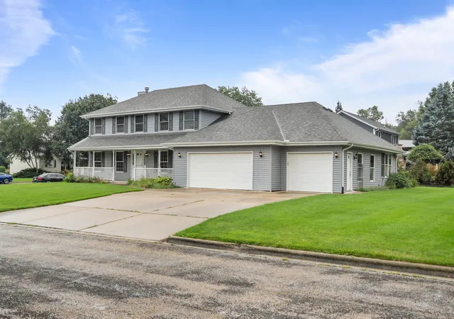Photo 2 of Single family home for sale at 601 Fair Park Dr, Oregon, IL 61061 | MLS# 12736462 | Listing updated on 2026-09-01