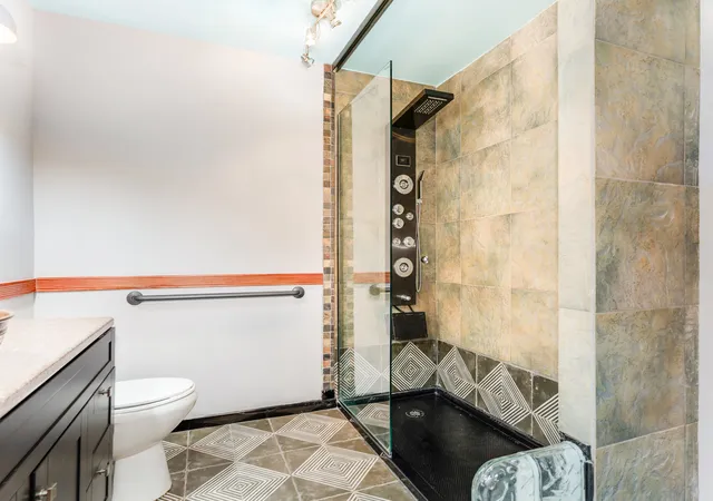 image of 2350 S St, Elgin, IL 60123