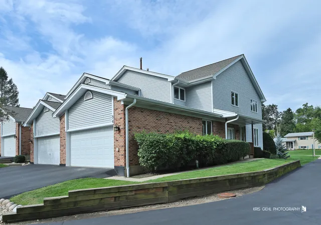 2nd image of 94 Charlotte Ct #94, Cary, IL 60013 | MLS# 12736511