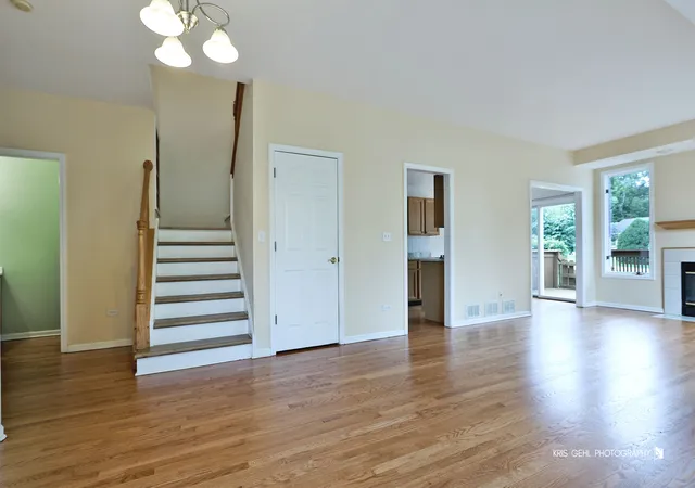 3rd image of 94 Charlotte Ct, Cary, IL 60013