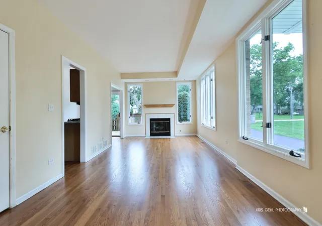 4th image of 94 Charlotte Ct, Cary, IL 60013