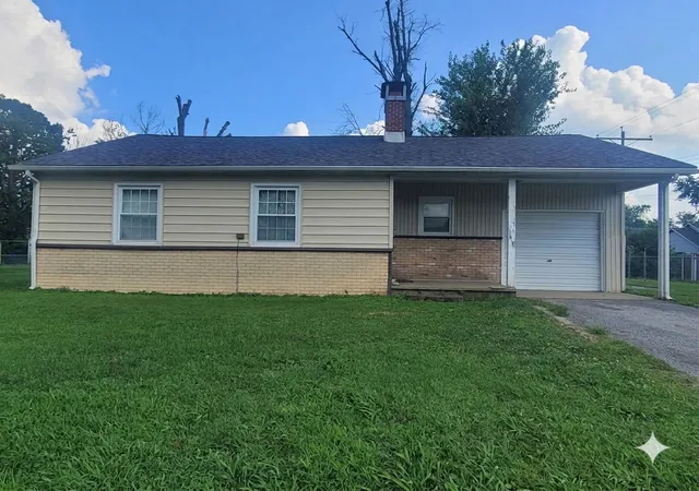 Photo 1 of Sale Pending at 901 S Vicksburg St, Marion, IL 62959 | MLS# 12736521 | Listing updated on 2026-08-28