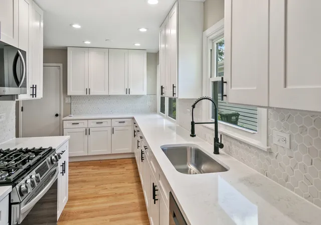 Photo 3 of Single family home for sale at 145 Walton St, Barrington, IL 60010 | MLS# 12736583 | Listing updated on 2026-09-07