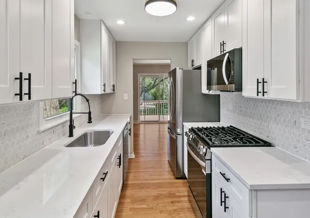 Photo 3 of Single family home for sale at 145 Walton St, Barrington, IL 60010 | MLS# 12736583 | Listing updated on 2026-09-07