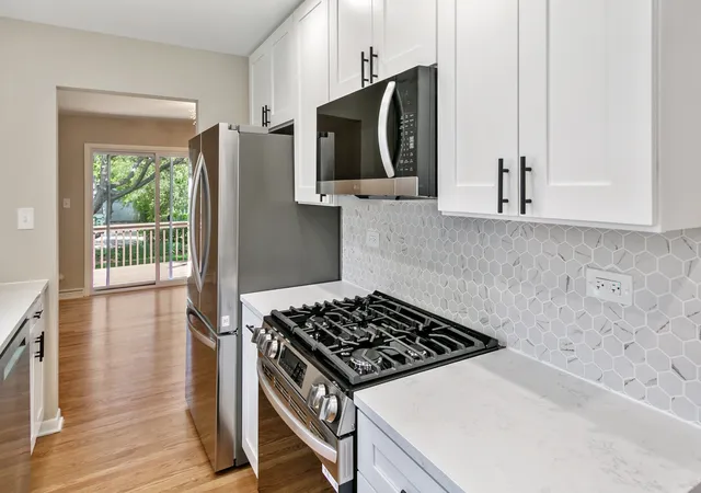 Photo 4 of Single family home for sale at 145 Walton St, Barrington, IL 60010 | MLS# 12736583 | Listing updated on 2026-09-07