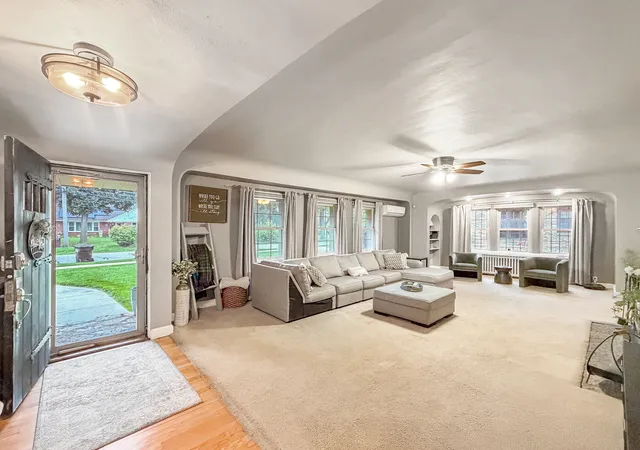 Photo 2 of Sale Pending at 1544 W Lincoln Blvd, Freeport, IL 61032 | MLS# 12736599 | Listing updated on 2026-08-21