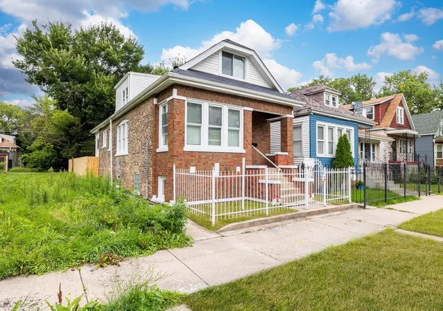 Photo 25 of Sale Pending at 6438 S Hoyne Ave, Chicago, IL 60636 | MLS# 12736605 | Listing updated on 2026-08-31