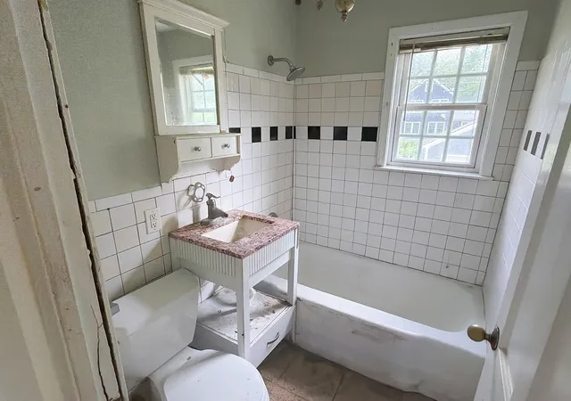43rd image of 2025 Dodge Ave, Evanston, IL 60201 | MLS# 12736637