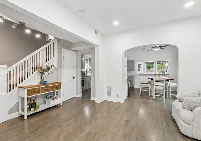 5th image of 1040 Dunlop Ave, Forest Park, IL 60130 | MLS# 12736646