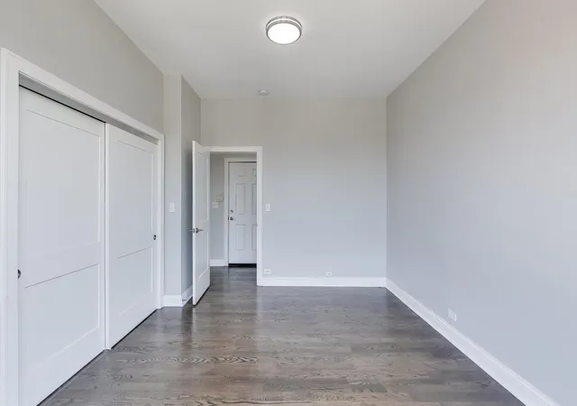 Listing Photo 2 - Condo for sale in building located at 313 E 60Th St, Chicago, IL 60637 - Unit #4