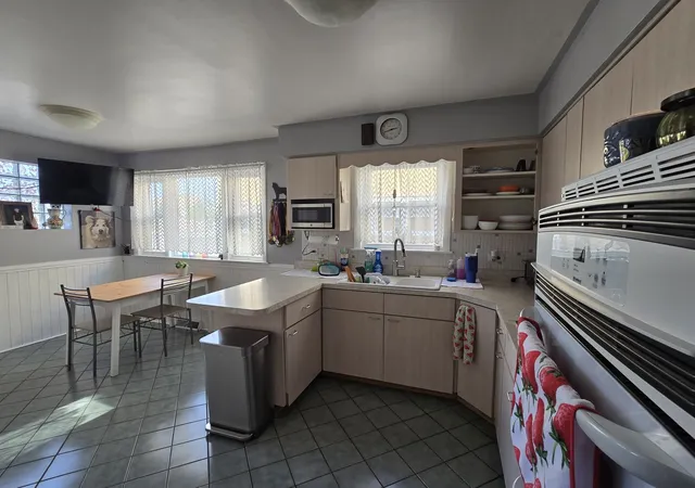 Listing Photo 4 - Condo for sale in building located at 6134 W Leland Ave, Chicago, IL 60630
