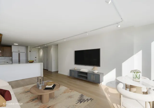 5th image of 5415 N Sheridan Rd #5015, Chicago, IL 60640 | MLS# 12736670