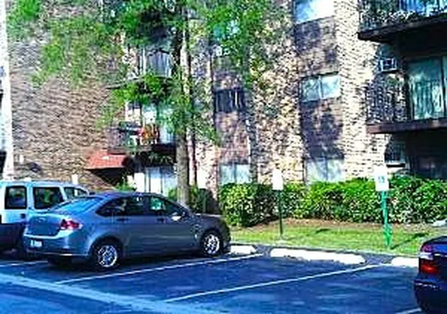 2nd image of 8894 Knight Ave #213, Des Plaines, IL 60016 | MLS# 12736674