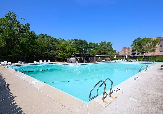 2nd image of 8894 Knight Ave, Des Plaines, IL 60016