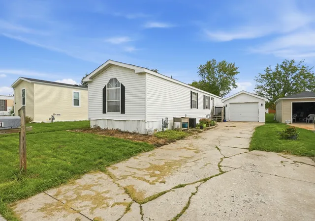 Photo 1 of Manufactured home for sale at 141 Flamingo Dr, Beecher, IL 60401 | MLS# 12736705 | Listing updated on 2026-09-09