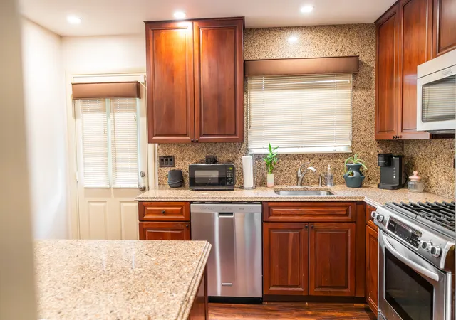 Photo 3 of Single family home for sale at 400 S Mount Prospect Rd, Mount Prospect, IL 60056 | MLS# 12736754 | Listing updated on 2026-08-26