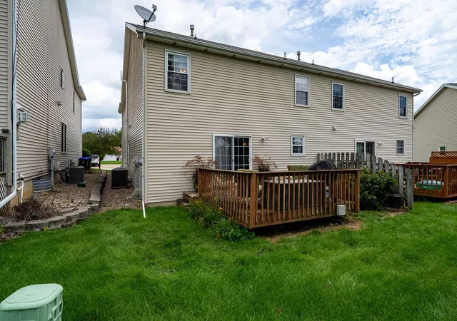 2nd image of 4 Everett Ct, Bloomington, IL 61705 | MLS# 12736755