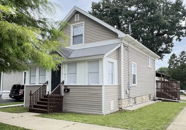 image of 701 Hamilton Ave, Aurora, IL 60505 | MLS# 12736763
