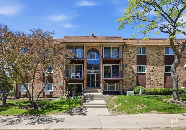 2nd image of 720 Hill Dr #8-302, Hoffman Estates, IL 60169 | MLS# 12736764