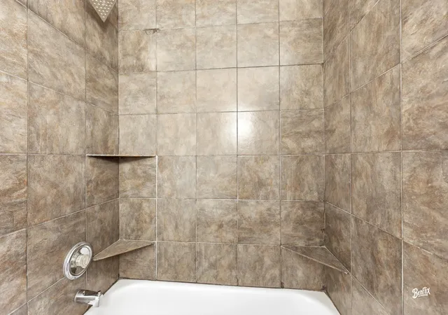 2nd image of 720 Hl Dr, Hoffman Estates, IL 60169