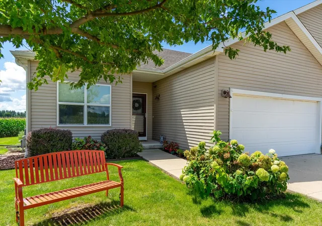 2nd image of 364 Ator Dr #B, Lasalle, IL 61301 | MLS# 12736799