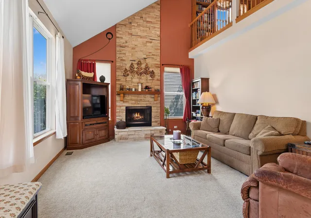 Photo 3 of Single family home for sale at 3084 Savannah Dr, Aurora, IL 60502 | MLS# 12736802 | Listing updated on 2026-08-25