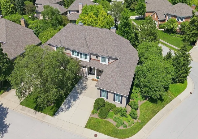2nd image of 2004 Claridge Ct, Northbrook, IL 60062 | MLS# 12736822