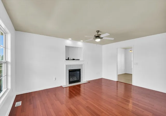 Photo 4 of Single family home for sale at 4103 Pebblebrook Ln, Champaign, IL 61822 | MLS# 12736825 | Listing updated on 2026-10-05